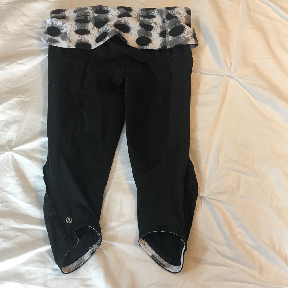 🍋Lululemon run inspire crop size 6
